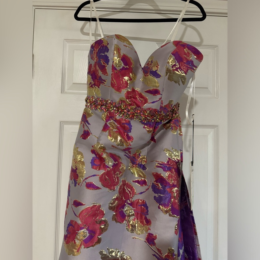 Mac Duggal Floral Couture Sweetheart Gown Style 77651 Size 4 - Picture 9 of 13